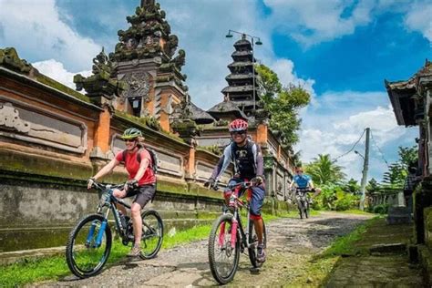 Booking a Cycling Tour