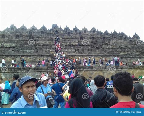 Borobudur Temple crowd