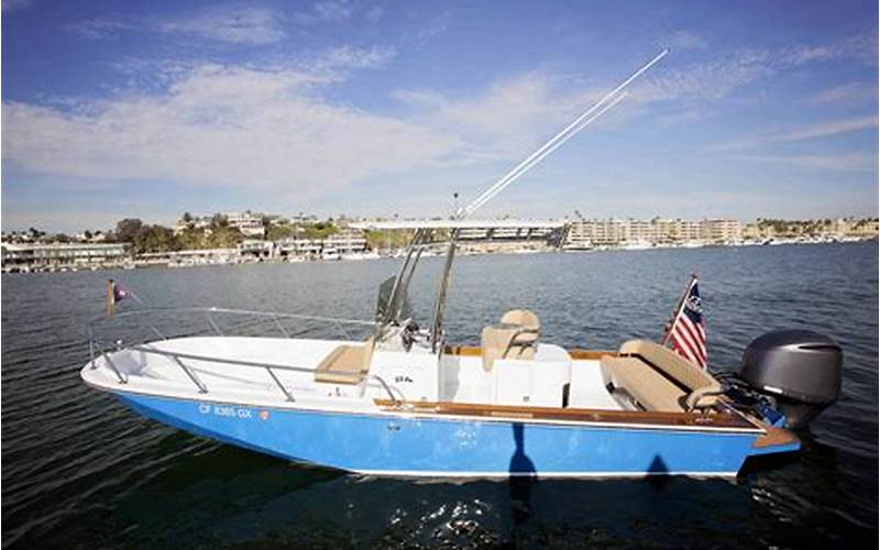 Boston Whaler 22 Outrage: The Perfect Fishing Boat