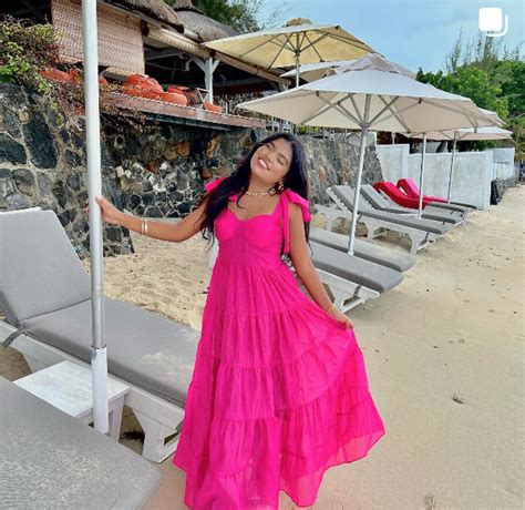 Boutiques and Local Gems