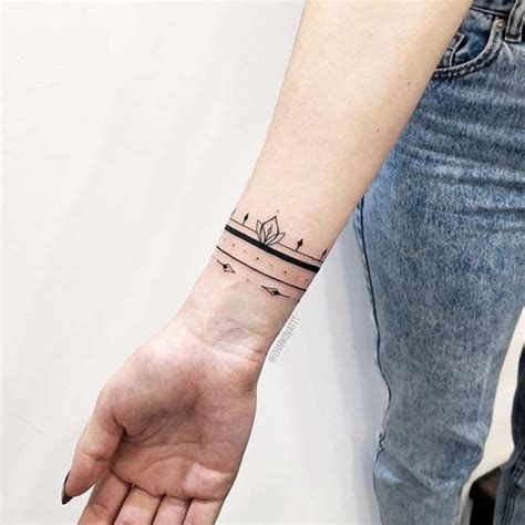 50 Charming Wrist Bracelet Tattoos Designs and Ideas (2018