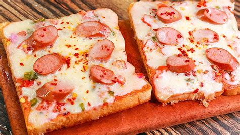 Bread Pizza Made Easy: Try This Delicious Pizza Toast Recipe!