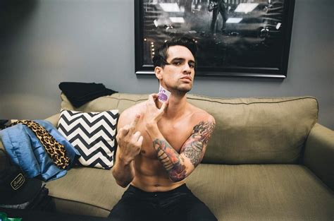 Pin by Gwen 🖤 on tattoos Brendon urie tattoos, Body art