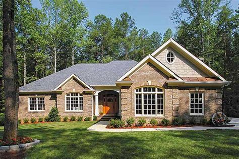 Plan 75512GB Ranch Home Plan In 2 Exteriors Ranch house plans, Brick exterior house, Ranch