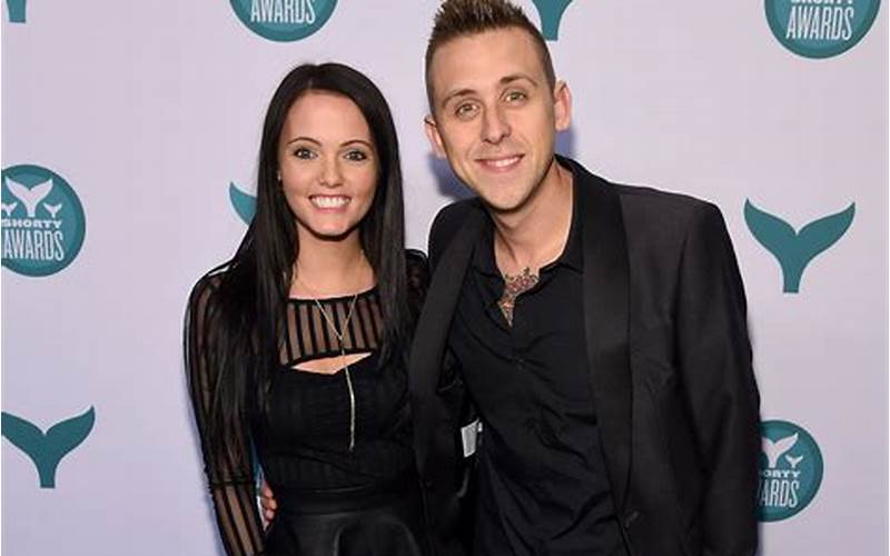 Brittney Atwood And Roman Atwood On Youtube