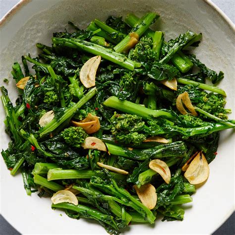 Broccoli Rabe as a Topping