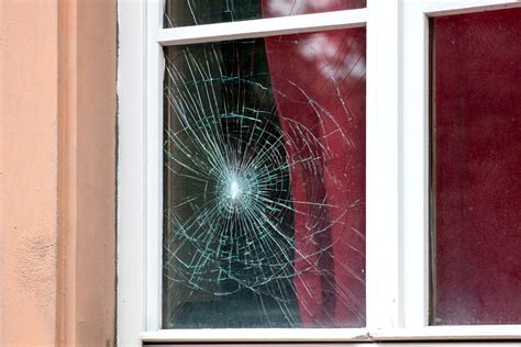 Broken Window Repair in Tucson