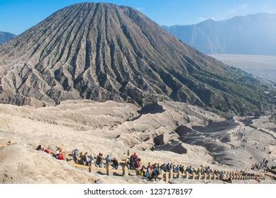 Bromo Crowds