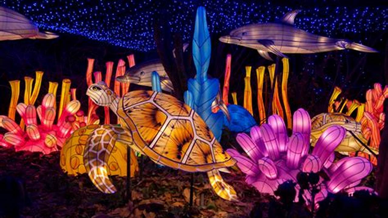Holiday Lights at Bronx Zoo Bring Some Festive Cheer to Kids (& Adults
