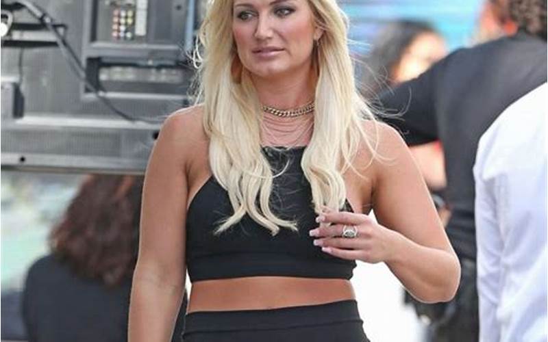 Brooke Hogan Bikini Photos