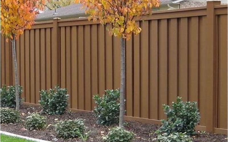 Brown Privacy Fence: A Complete Guide