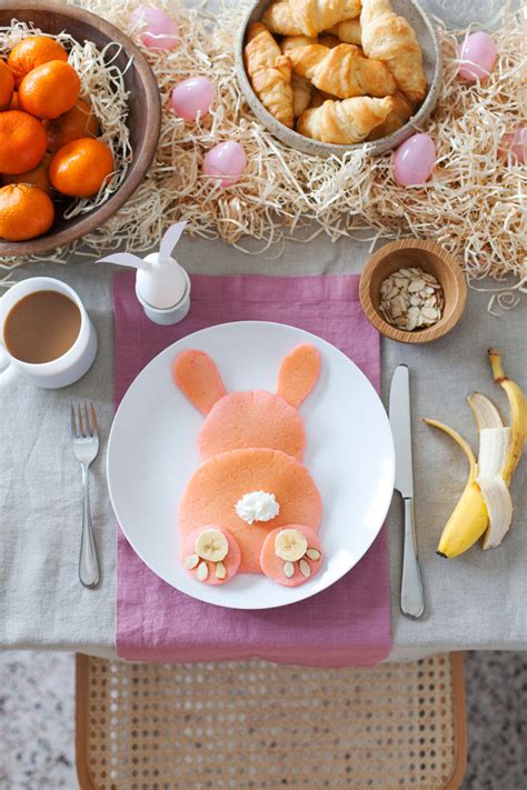 Brunch With Easter Bunny