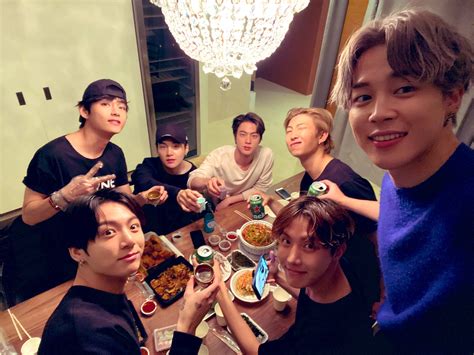 Bts Group Selfis