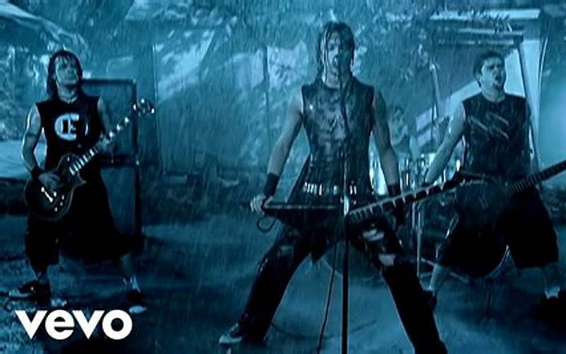 Bullet For My Valentine Tears Don'T Fall