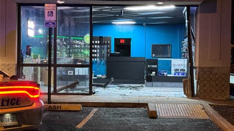 Burglars Target Local Electronics Store!