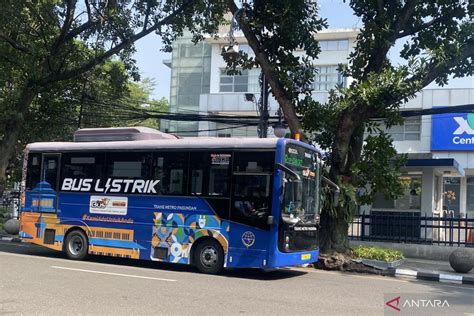 Bus trans metro Bandung