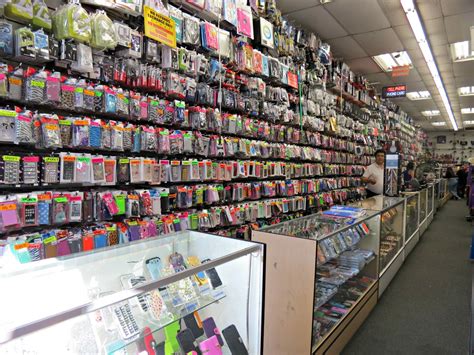 Buying The Cheap Wholesale Cell Phone Accessories for Resellers