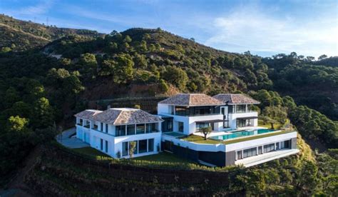 C Ronaldo House In Italy