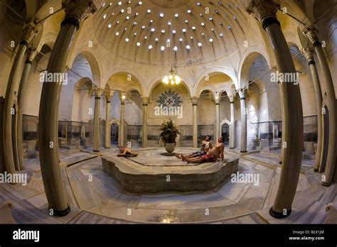 Cagaloglu Hamam architecture