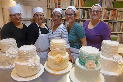 Whisk Away Your Worries with Top-Rated Cake Decorating Classes in St. Louis