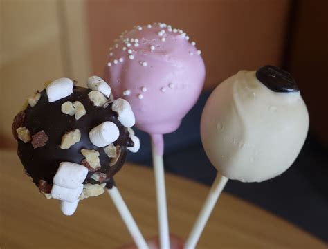 Indulge without Guilt: Discover the Low Calorie Count of Delicious Cake Pops