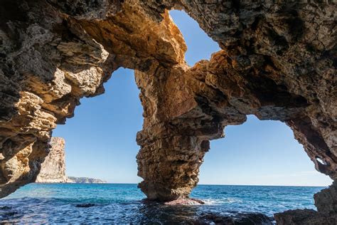 Cala Moraig cliffs