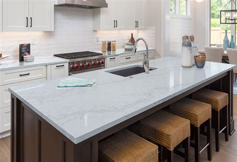 Unleash the Elegance of Calacatta Naples Quartz Kitchen in Your Home - The Ultimate Blend of Luxury and Style!