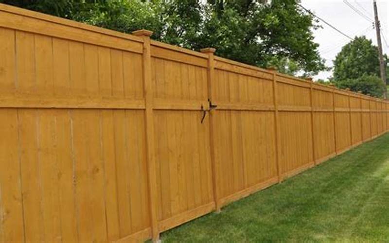 Calculate Your Privacy Fence Cost With Ease