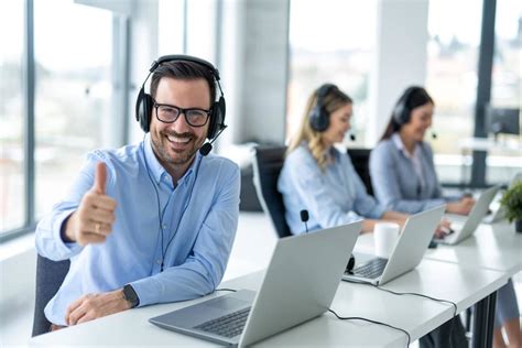 Call Center Agent Help Customers and Make a Difference