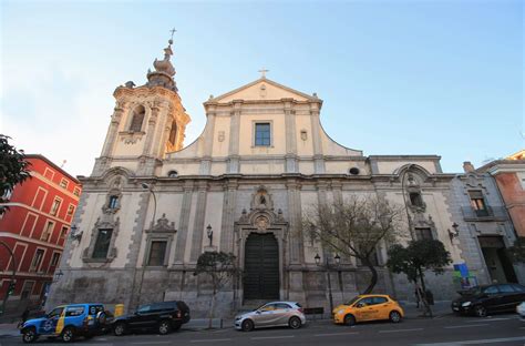 Calle San Bernardo, Iglesia de Nuestra Señora de Montserrat, de estilo