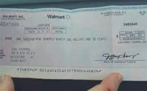 Can I Cash My Check At Walmart