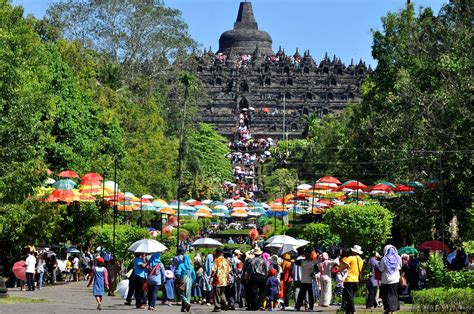 Candi Borobudur Merupakan Objek Wisata Budaya Dalam Kategori Pengembangan Wisata