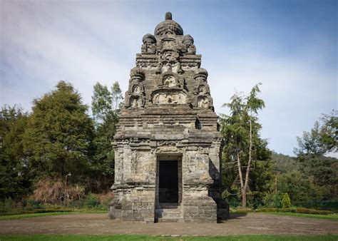 Candi Bima Dieng