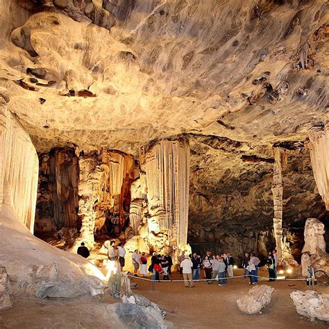 Cango Caves Entrance