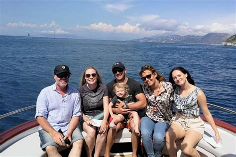 Capri Boat Crew