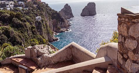 Capri Grottoes Explore