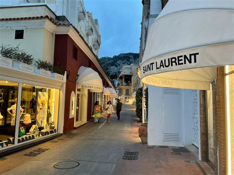 Capri Shopping