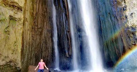 Capua waterfalls splashing