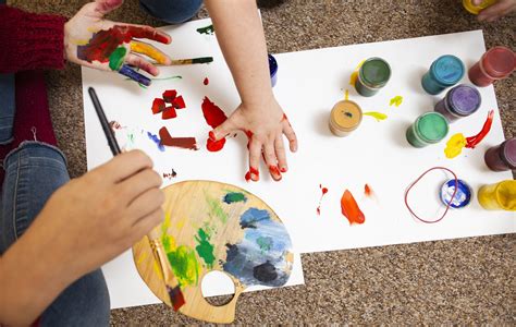 Ayah dan Bunda, Yuk, Tingkatkan Kreativitas Anak dengan Menggambar