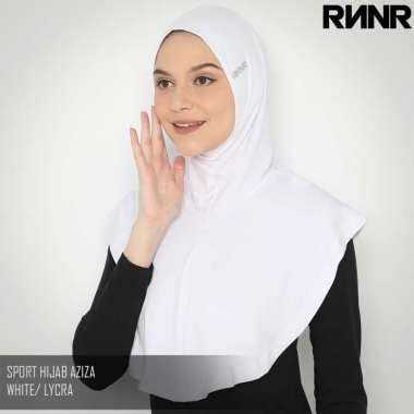 Cara Memadukan Jilbab Sport Menutup Dada Warna Putih dengan Pakaian Olahraga