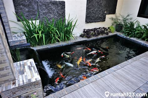 cara membuat kolam ikan depan rumah
