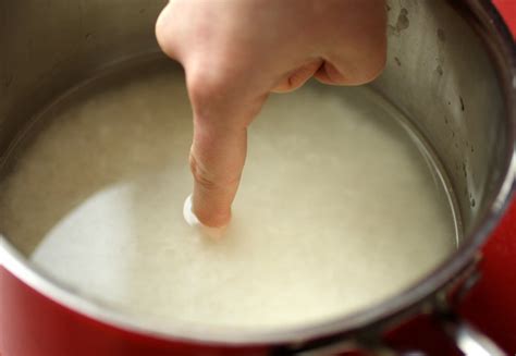 Cara Memasak Nasi dengan Rice Cooker