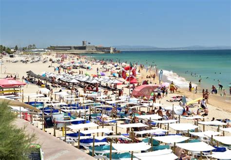 Carcavelos Beach Activities