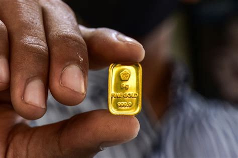 Cari Tahu Berapa Harga 0,5 Gram Emas di Indonesia