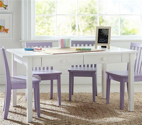 Carolina Craft Play Table