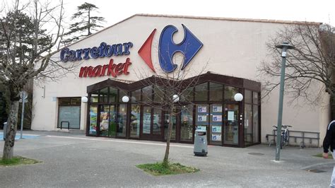 Carrefour Ceret