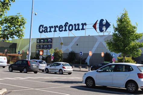 Carrefour Fougeres