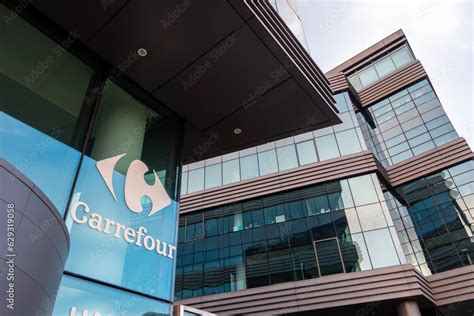 Carrefour Massy Siege