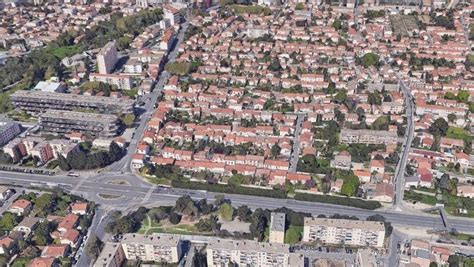 Carrefour Route D Arles