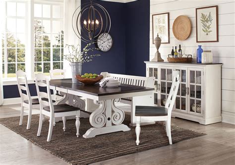 Carriage House Dining Room FAQs